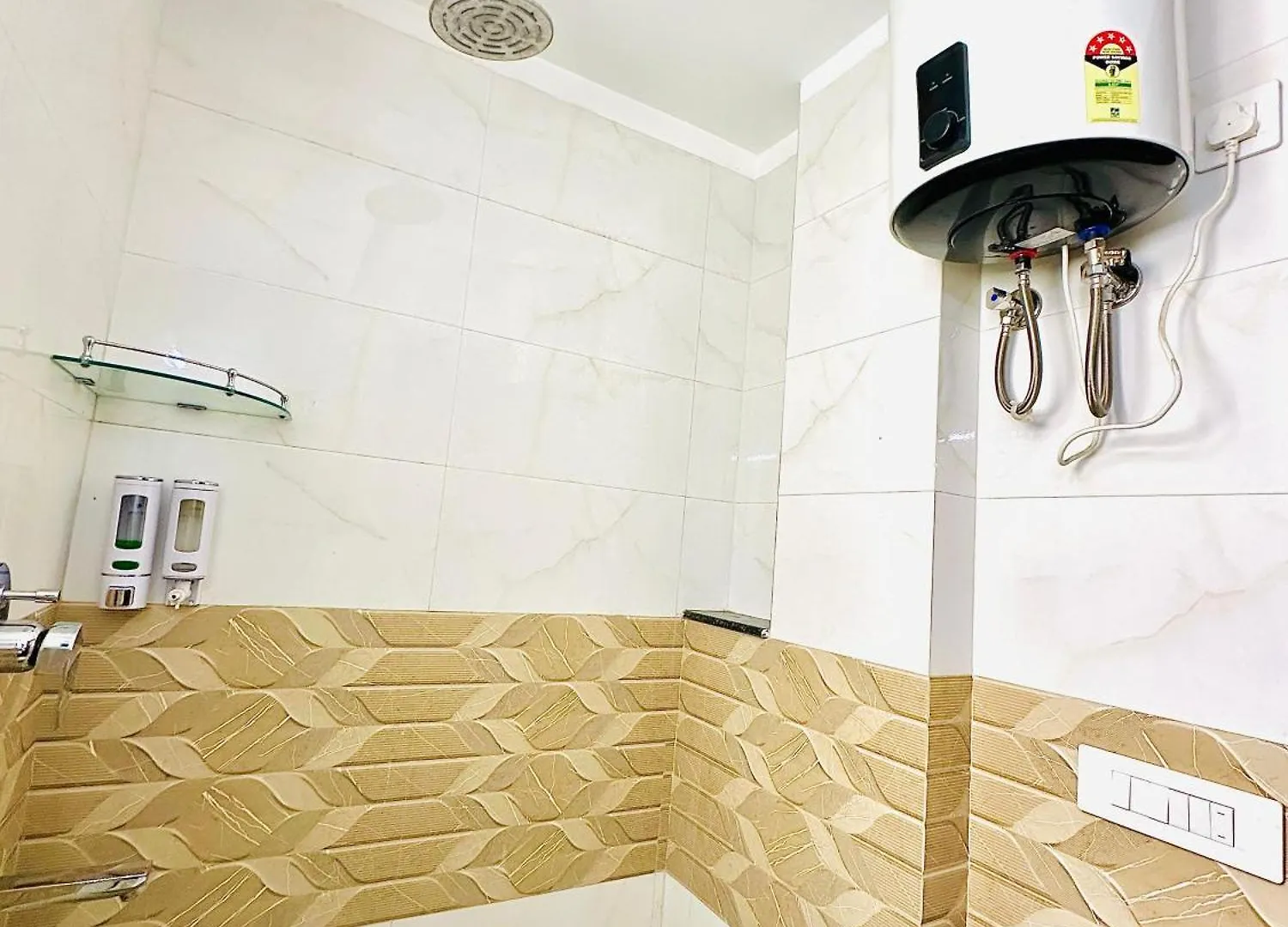 Lime Tree 4Bhk Golf Course Extention Road, Sector 57-Gurugram グルガウン 0*,